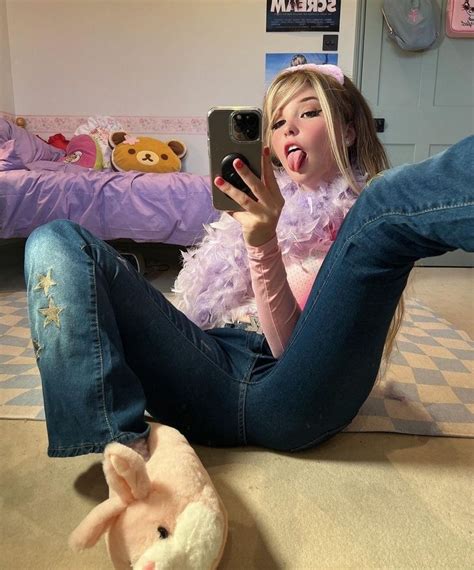 BELLE DELPHINE Feet